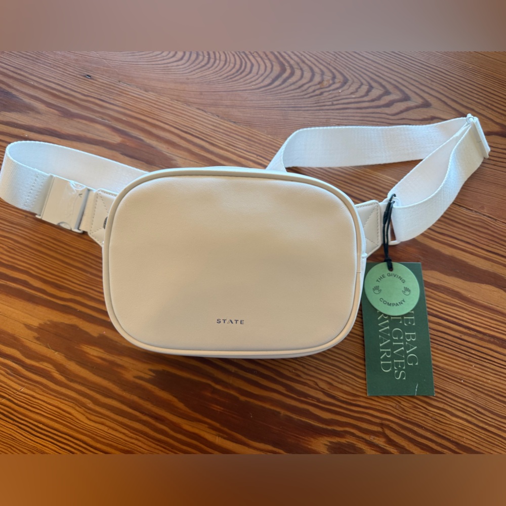 NWT STATE Bennett White  Crossbody/Fanny Belt Bag